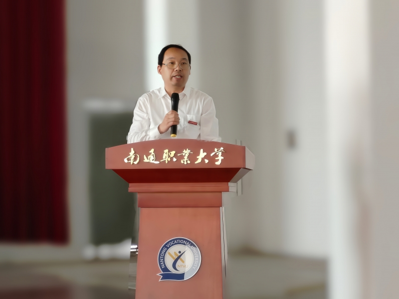 经理讲话.jpg